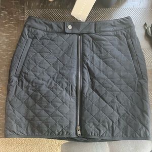 Athleta black apres ski quilted zip up skirt